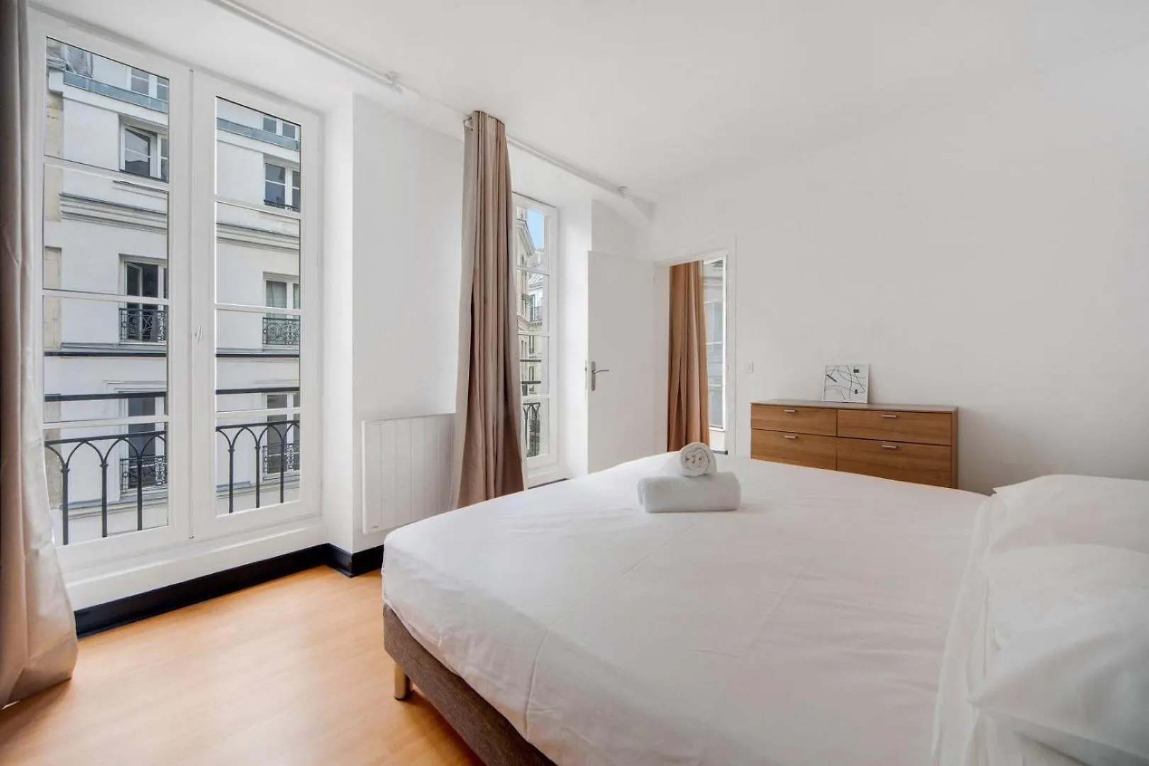 Apartment Paris Marais Maison Lombard